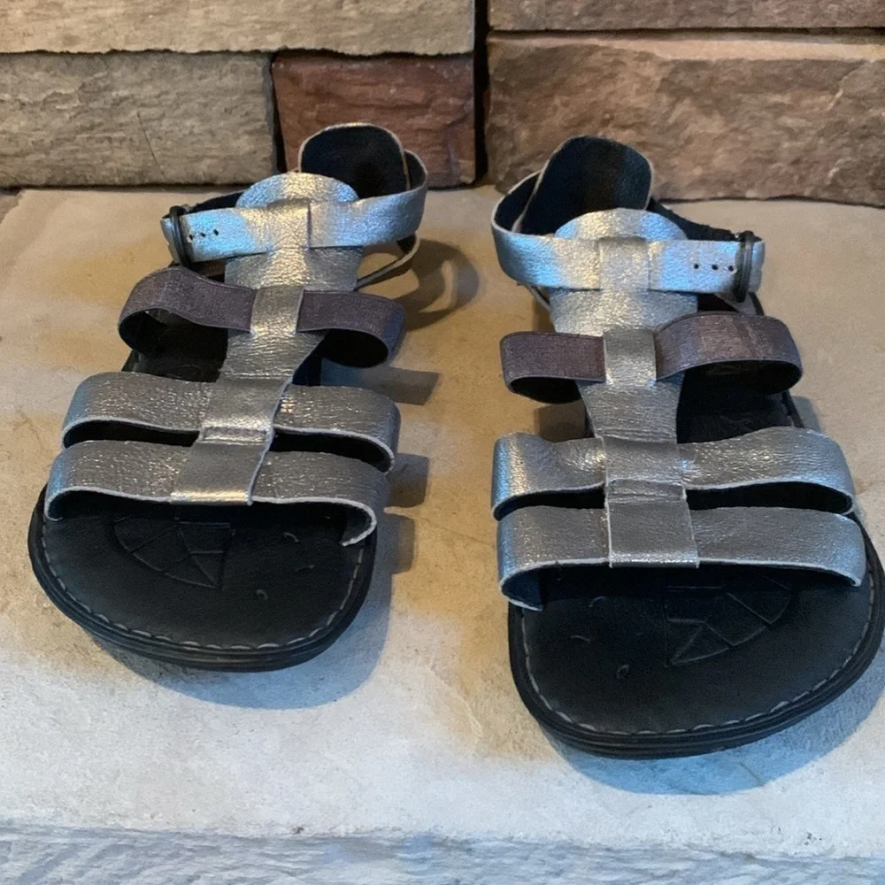 Born sz 8 metallic silver ankle strap sandals